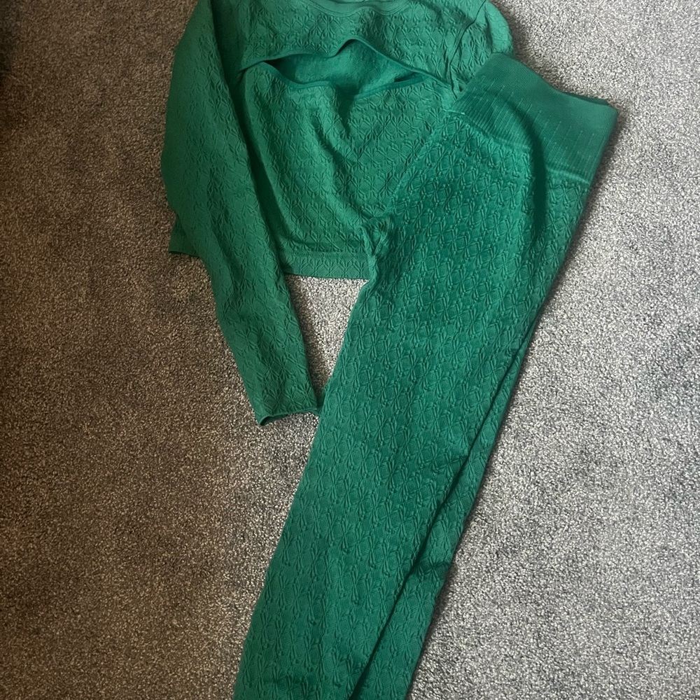 JoyLab  Green Textured Two-Piece Set